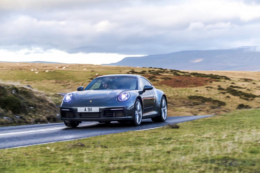  Porsche 911 Carrera (992) 2019 года  (UK) (фото 20 из 32)